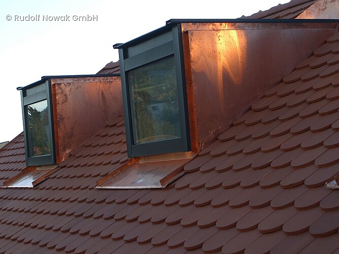 Rudolf Nowak GmbH, Dachdeckerei, Spenglerei, Dachdämmung, Dachsanierung, Fassadenarbeiten, Dachflächenfenster, Strumschadenbeseitigung, 4240, Freistadt